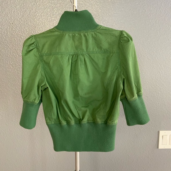 Stylish Ribbed Green Jacket - Picture 3 of 5